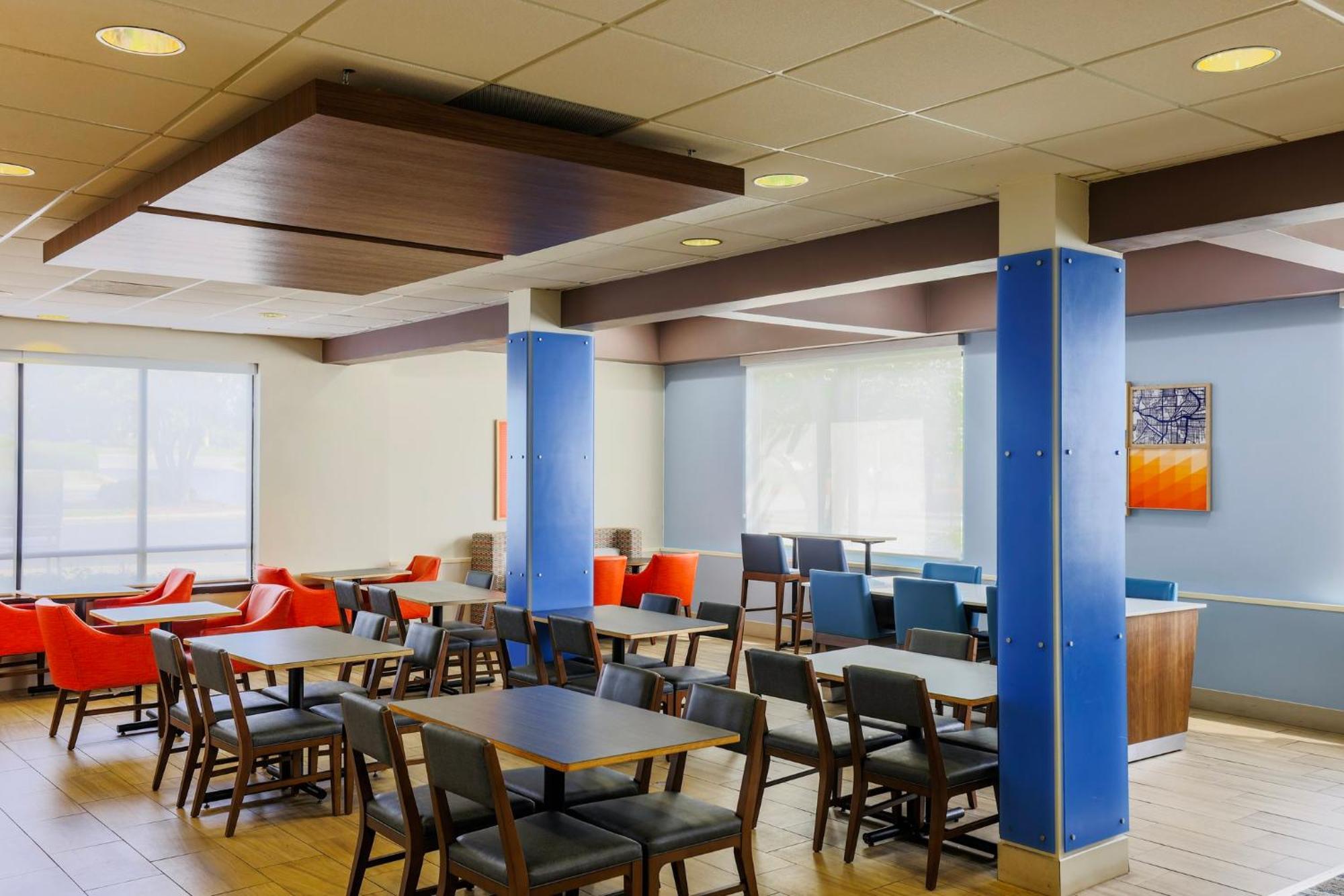 Express By Ihg Hotel Burlington