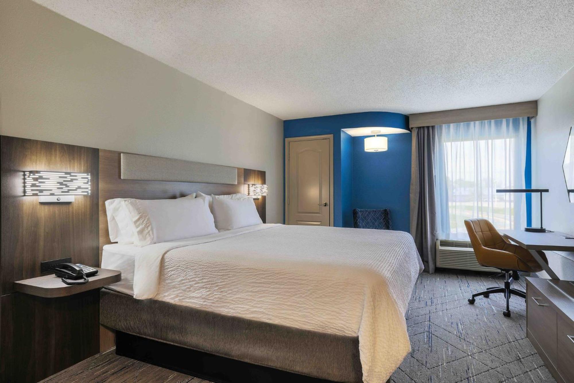 Express By Ihg Hotel Burlington