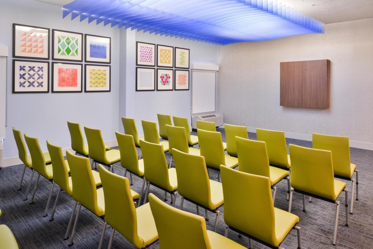 Express By Ihg 2* Burlington