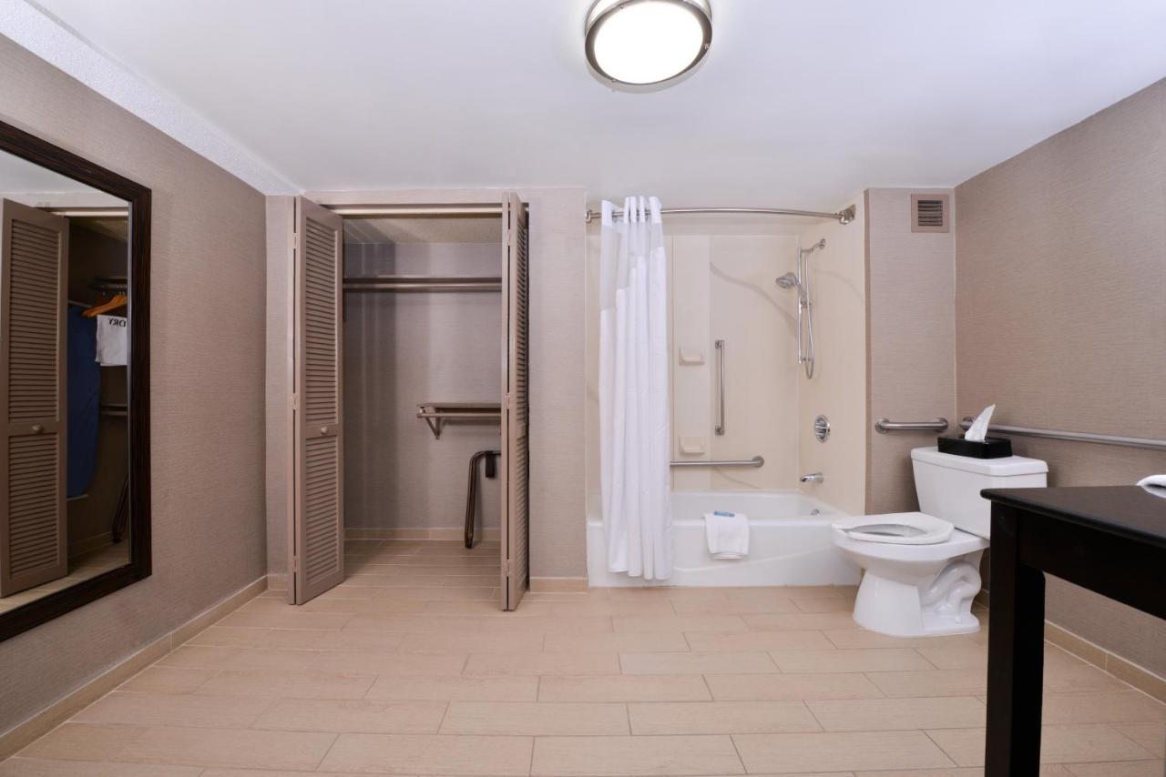 Express By Ihg Hotel Burlington