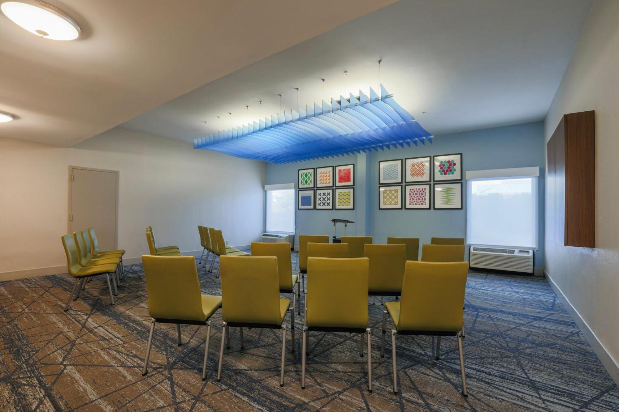 Express By Ihg 2* Burlington
