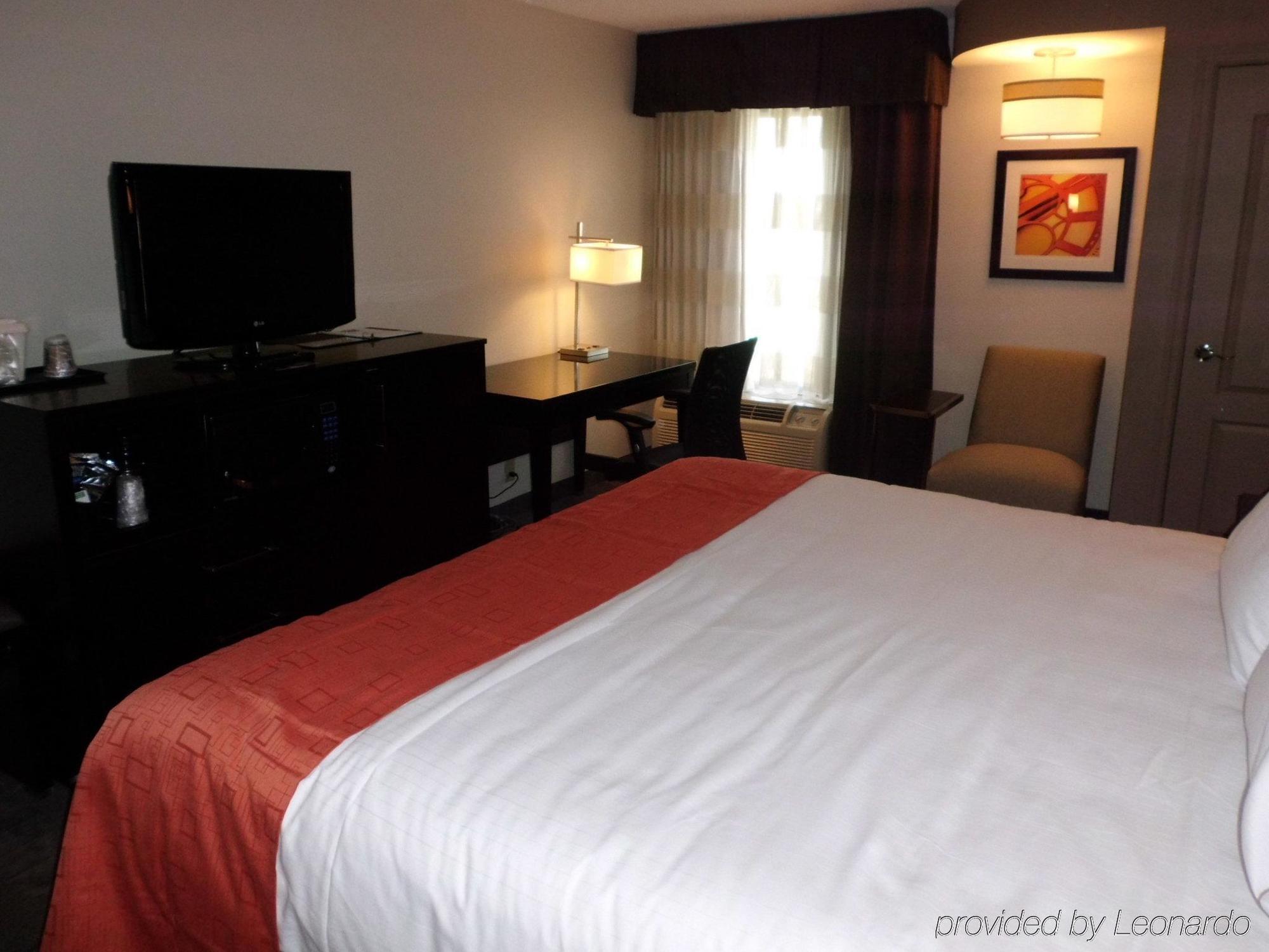 Express By Ihg Hotel
